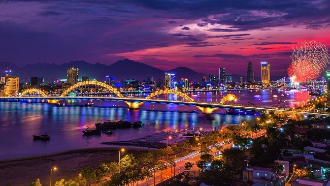  Danang Museum and Bridges